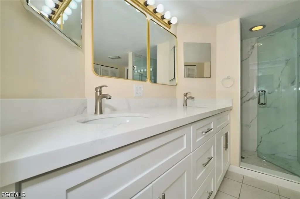1914 SE 40th Terrace Cape Coral FL 33904