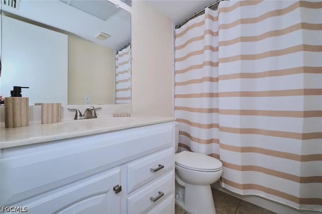 1914 SE 40th Terrace Cape Coral FL 33904