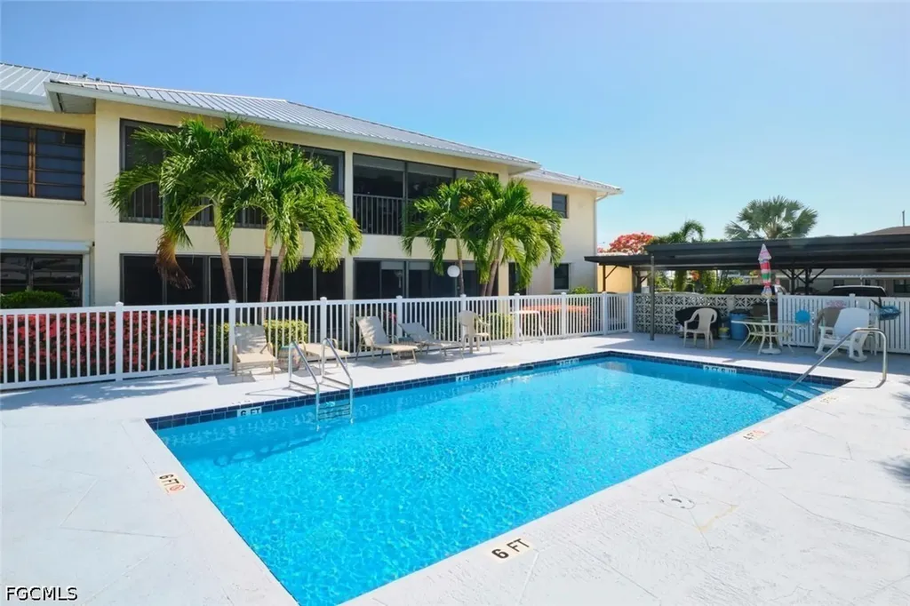 1914 SE 40th Terrace Cape Coral FL 33904