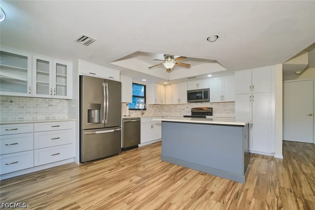 1914 SE 40th Terrace Cape Coral FL 33904