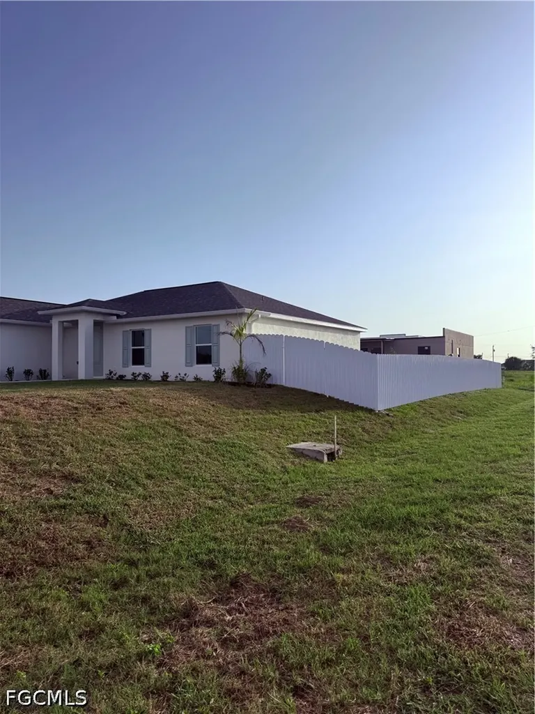 1106 NW 8th Place Cape Coral FL 33993