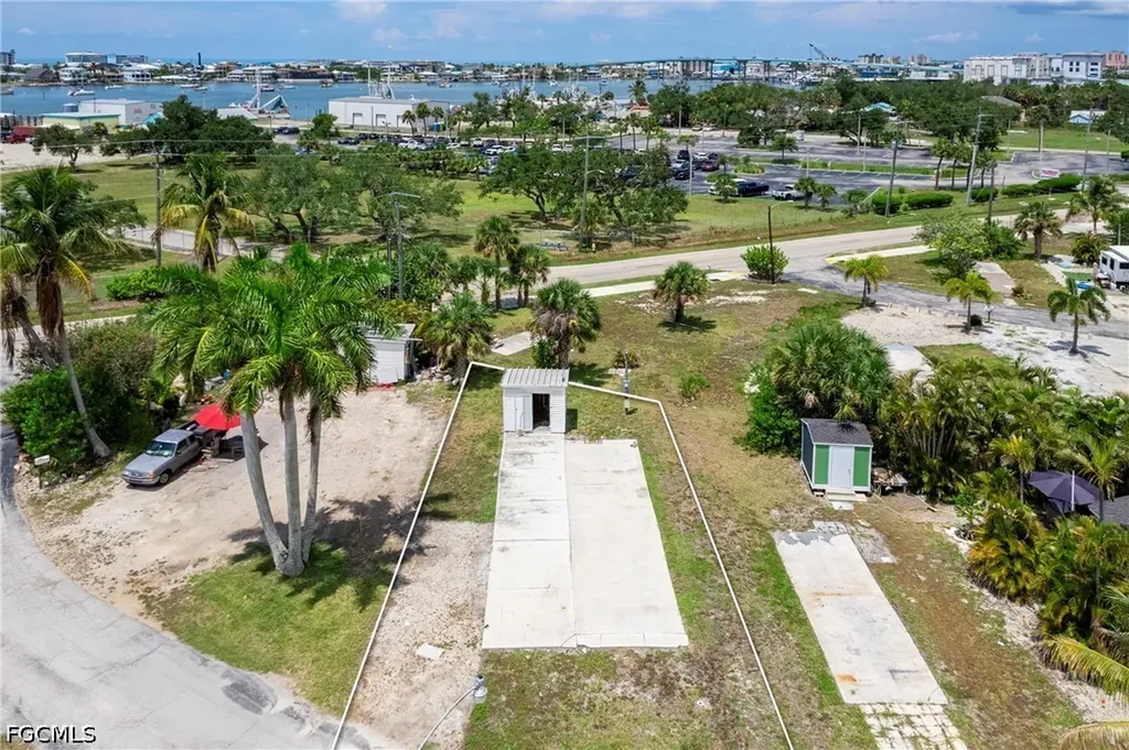 47 Oyster Bay Lane Fort Myers Beach FL 33931