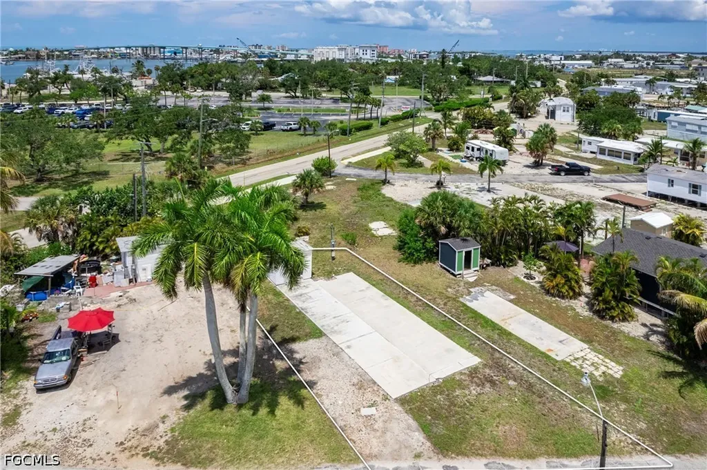 47 Oyster Bay Lane Fort Myers Beach FL 33931