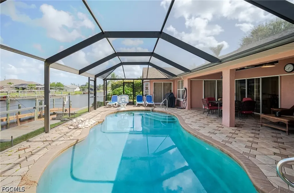 105 SW 39th Place Cape Coral FL 33991