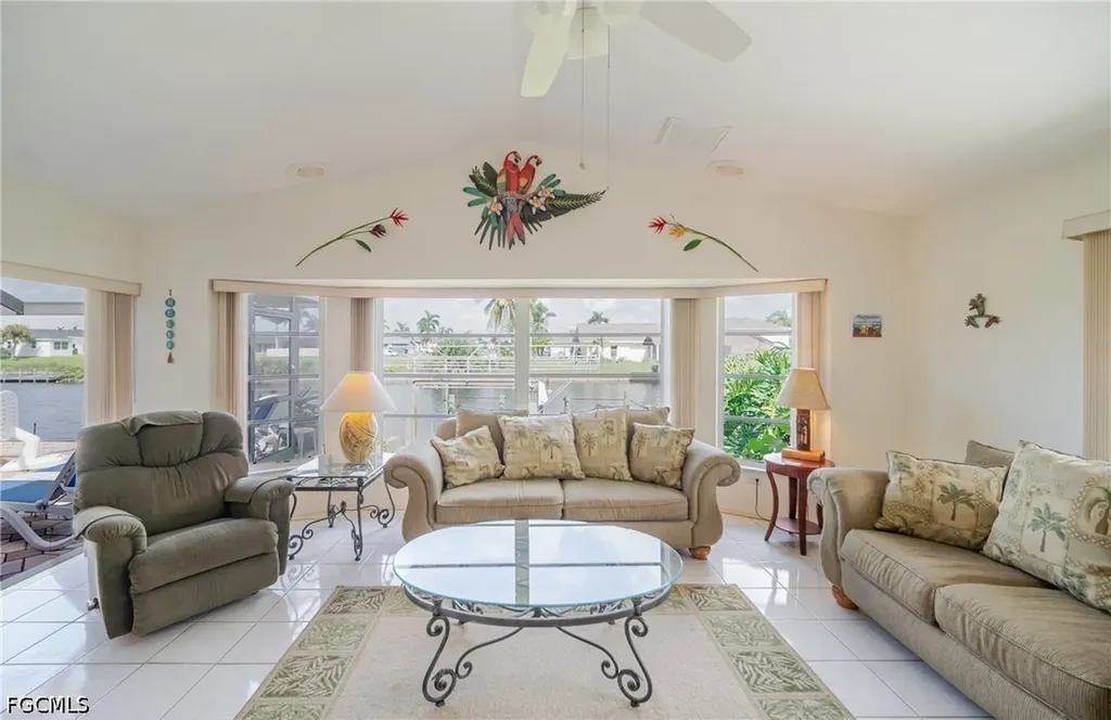 105 SW 39th Place Cape Coral FL 33991