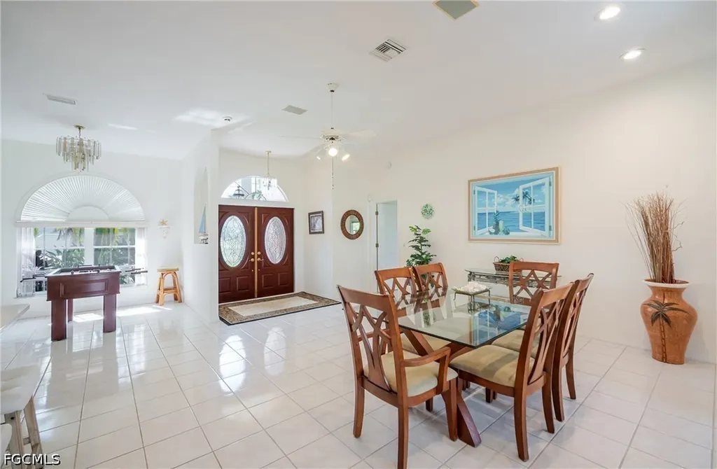 105 SW 39th Place Cape Coral FL 33991