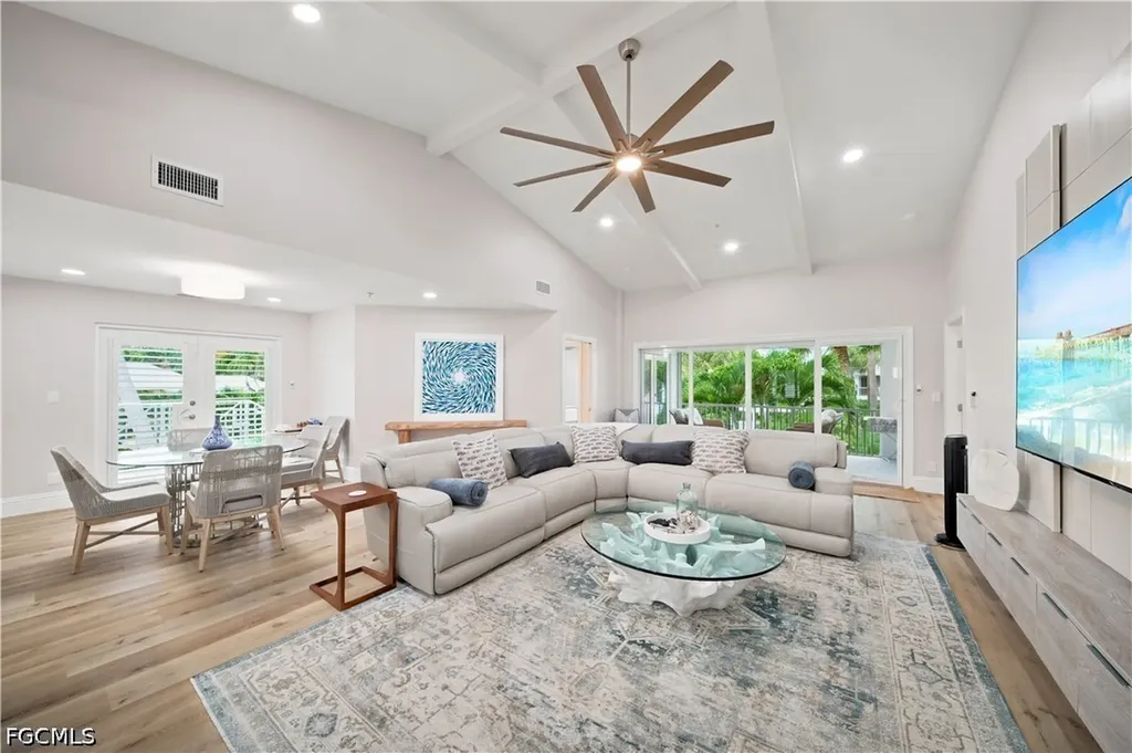 248 4th Avenue S Naples FL 34102