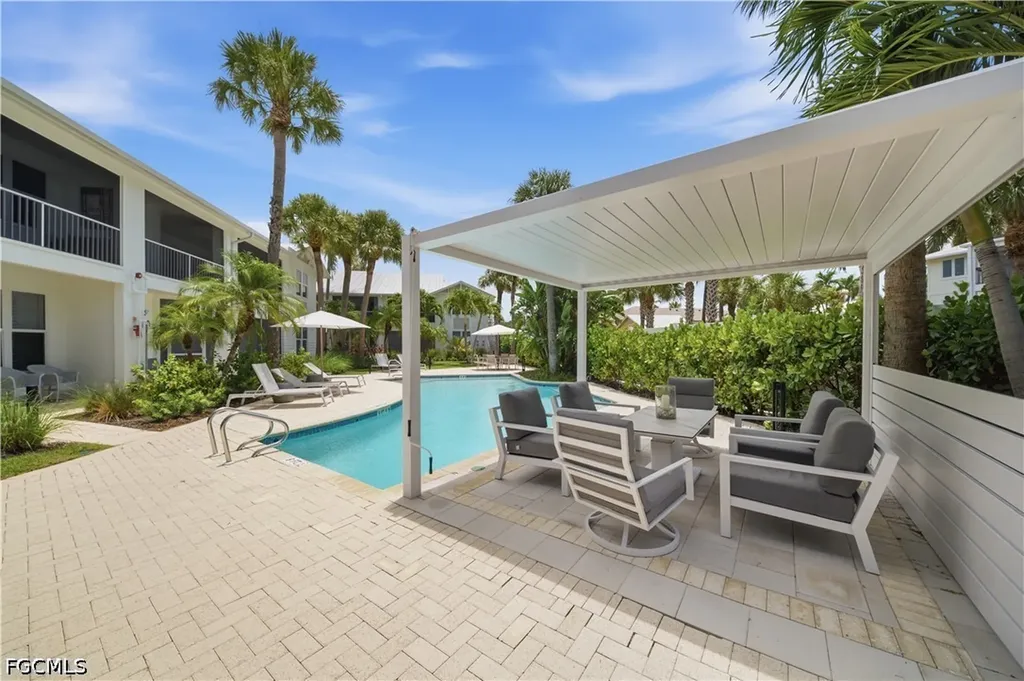 248 4th Avenue S Naples FL 34102
