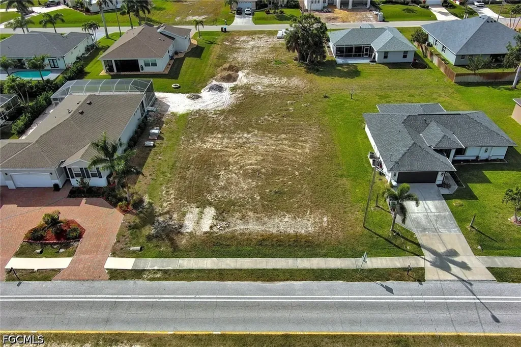 4122 Oasis Boulevard Cape Coral FL 33914