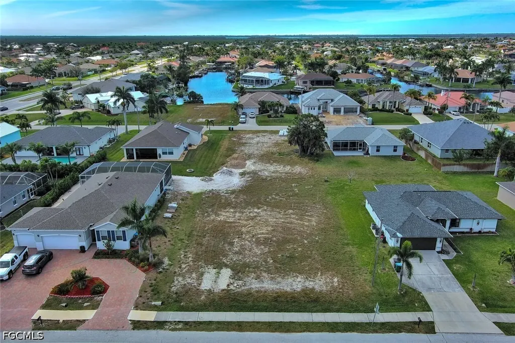 4122 Oasis Boulevard Cape Coral FL 33914