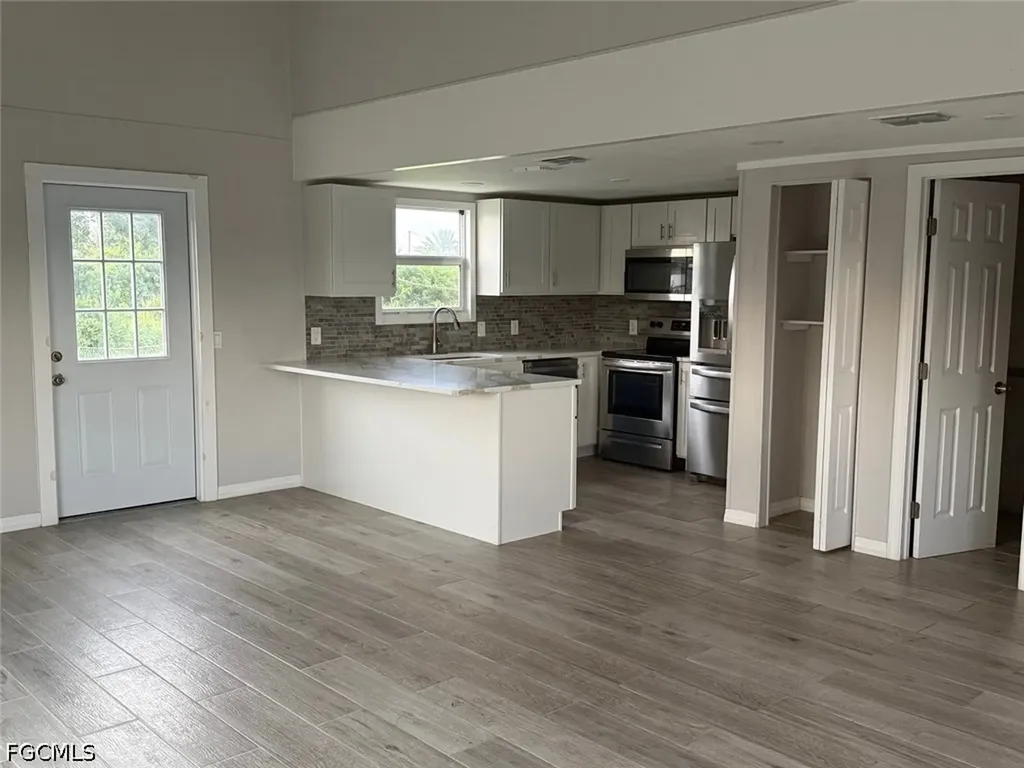 3118 7th Street SW Lehigh Acres FL 33976