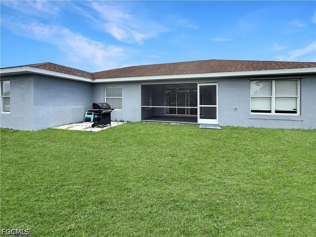 203 NW 24th Terrace Cape Coral FL 33993