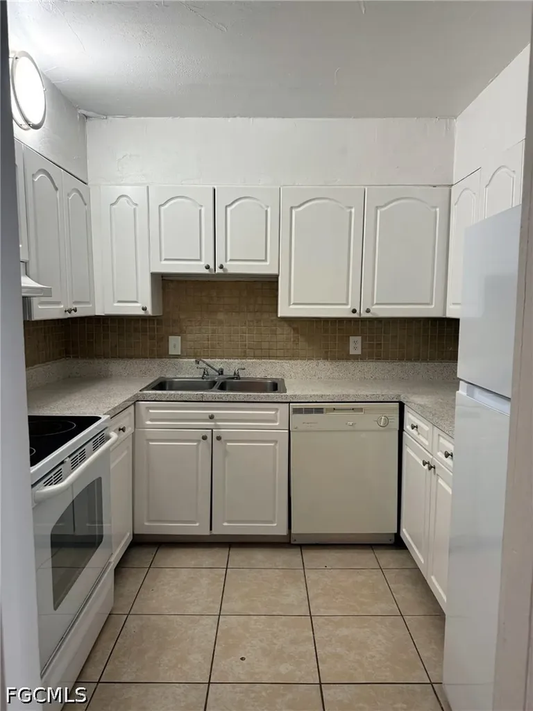 1830 Maravilla Avenue Fort Myers FL 33901