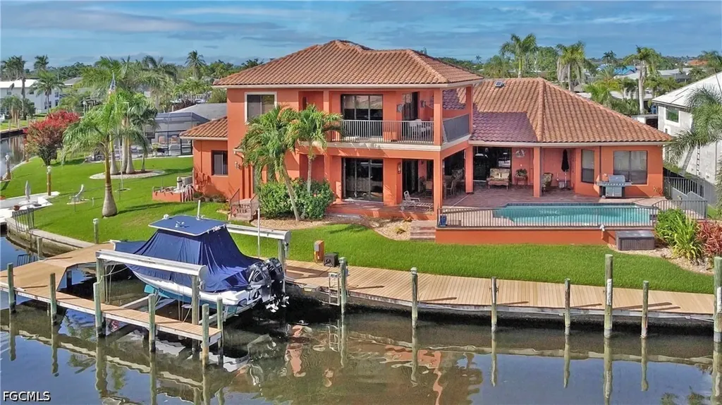 447 Avalon Drive Cape Coral FL 33904