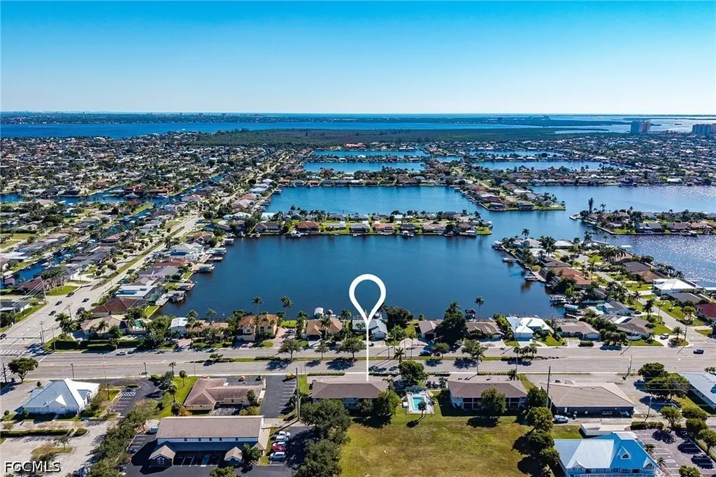 Cape Coral FL, 423 Cape Coral Parkway W, Unit 202