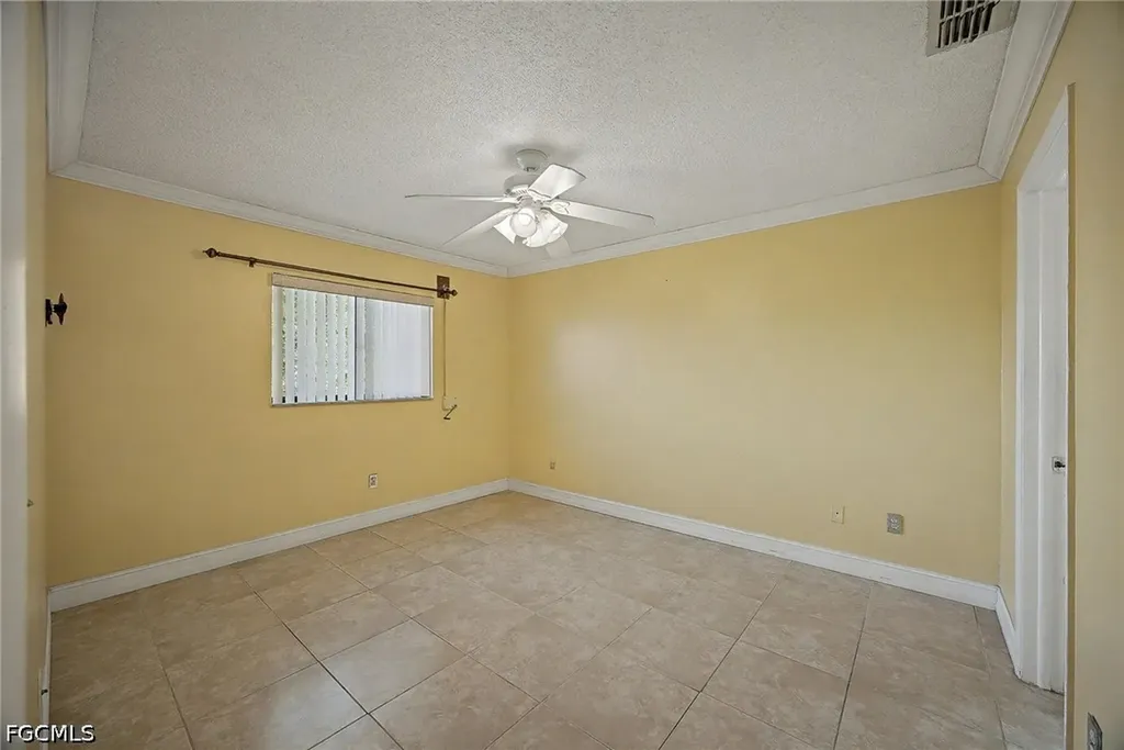 423 Cape Coral Parkway W Cape Coral FL 33914