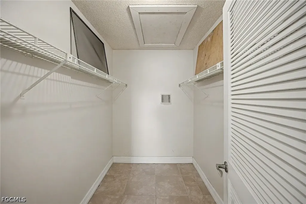 423 Cape Coral Parkway W Cape Coral FL 33914