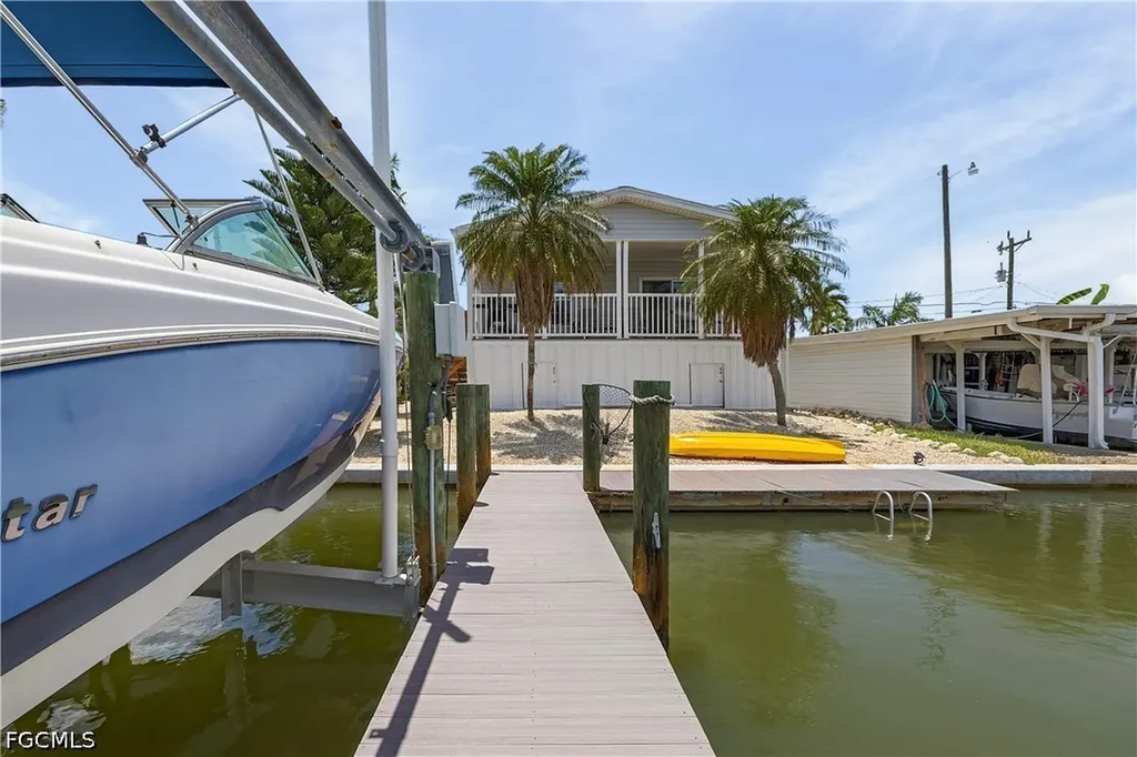 2452 York Road St. James City FL 33956