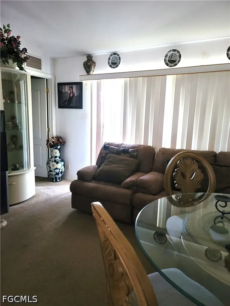 313 SW 14th Place Cape Coral FL 33991