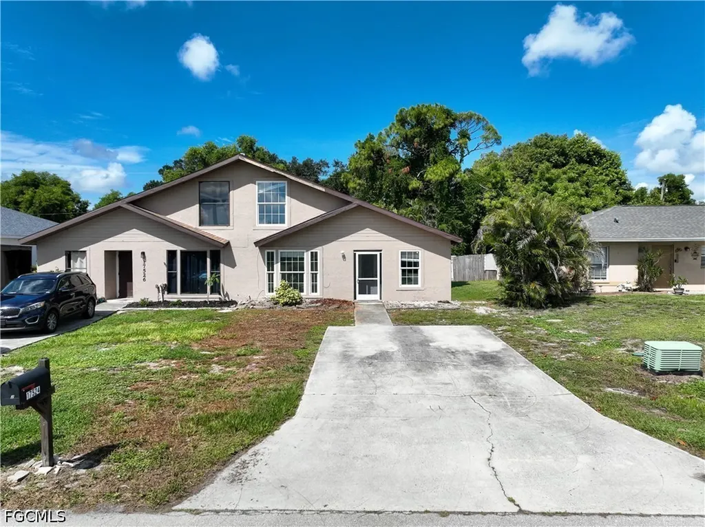 Fort Myers FL, 17524 Dumont Drive