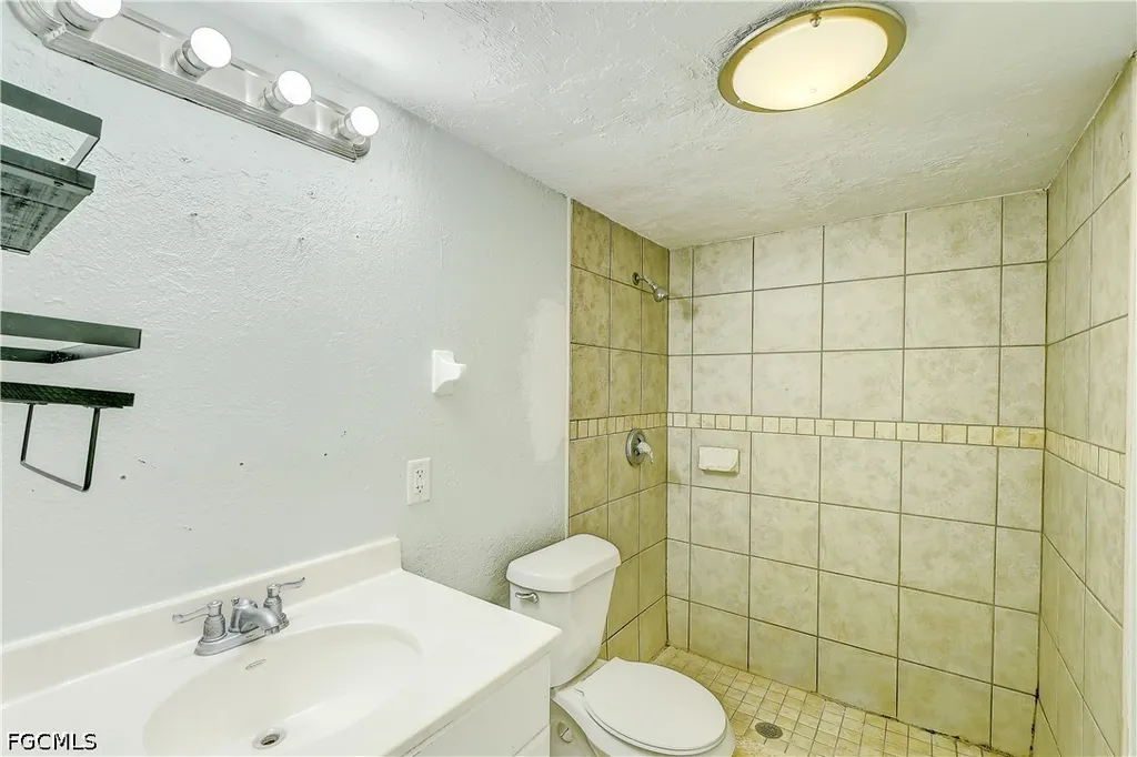 17524 Dumont Drive Fort Myers FL 33967