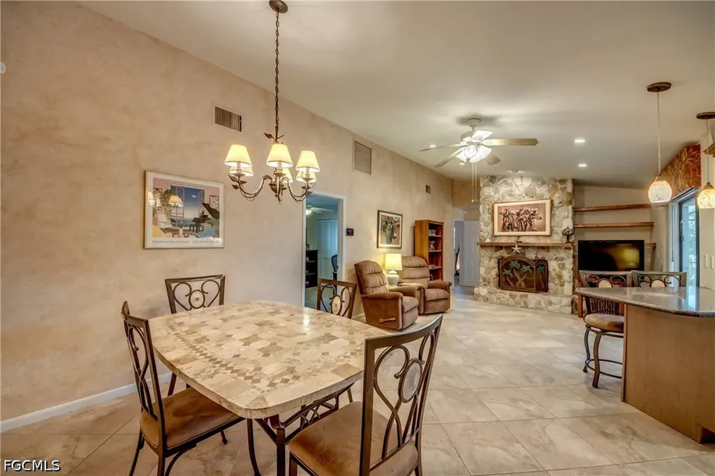 715 SE 33rd Terrace Cape Coral FL 33904