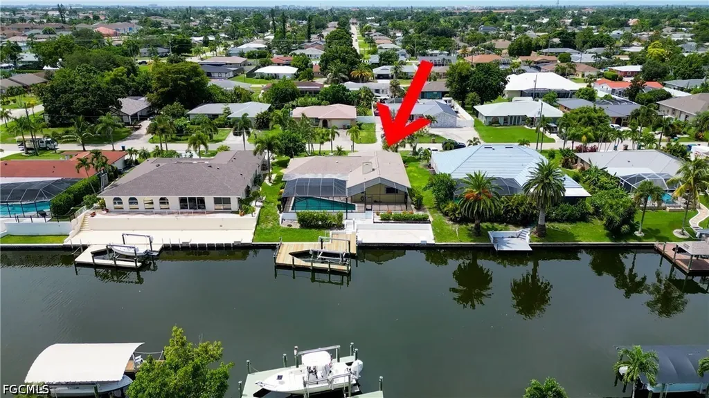715 SE 33rd Terrace Cape Coral FL 33904