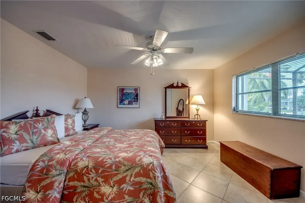 715 SE 33rd Terrace Cape Coral FL 33904
