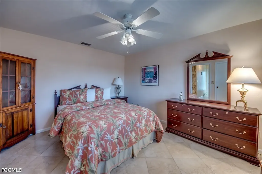 715 SE 33rd Terrace Cape Coral FL 33904