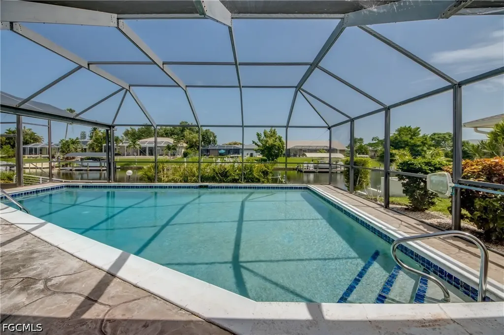 715 SE 33rd Terrace Cape Coral FL 33904