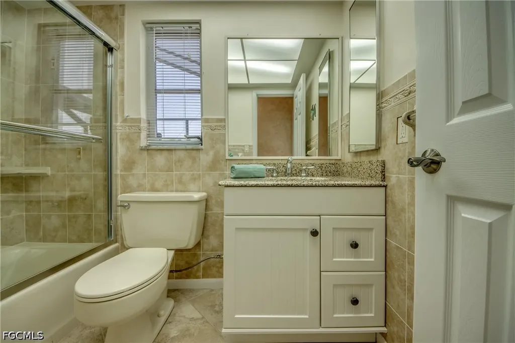 715 SE 33rd Terrace Cape Coral FL 33904