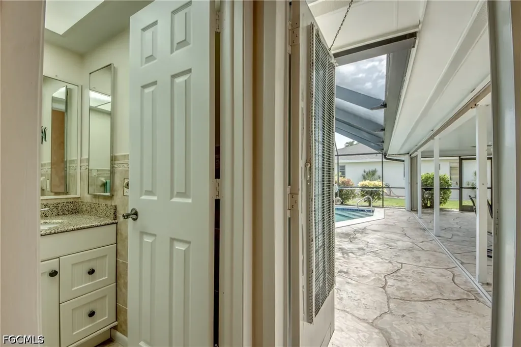 715 SE 33rd Terrace Cape Coral FL 33904