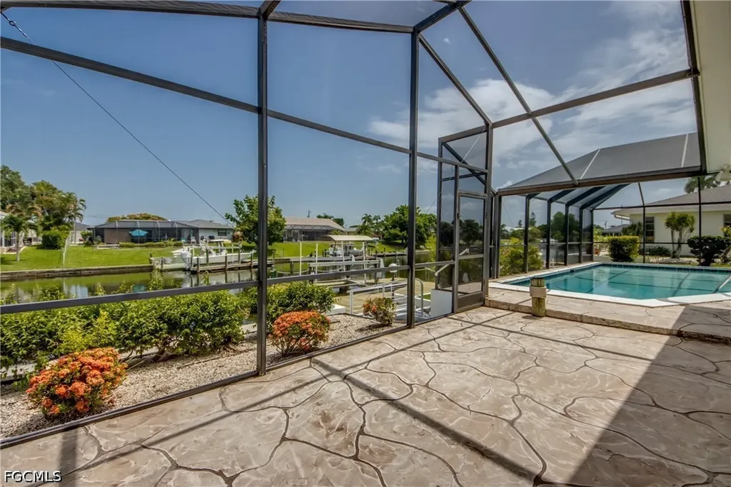 715 SE 33rd Terrace Cape Coral FL 33904