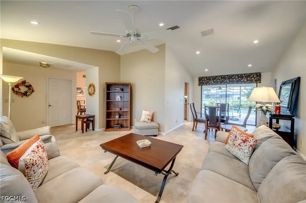 715 SE 33rd Terrace Cape Coral FL 33904