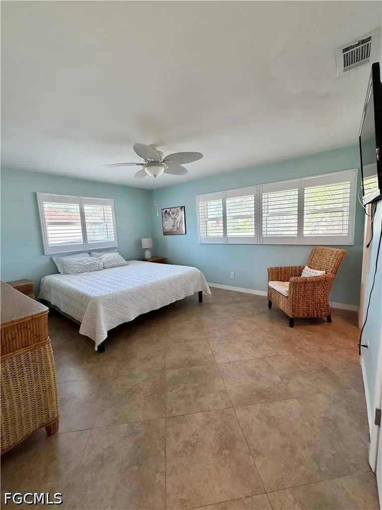 1122 El Dorado Parkway E Cape Coral FL 33904
