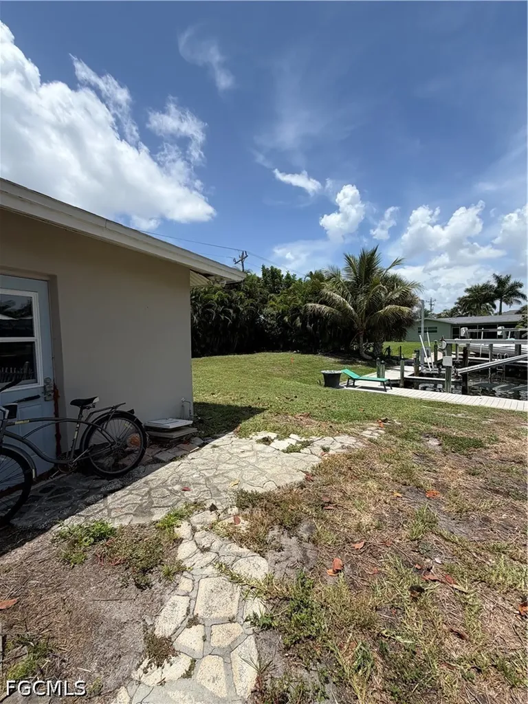 1122 El Dorado Parkway E Cape Coral FL 33904