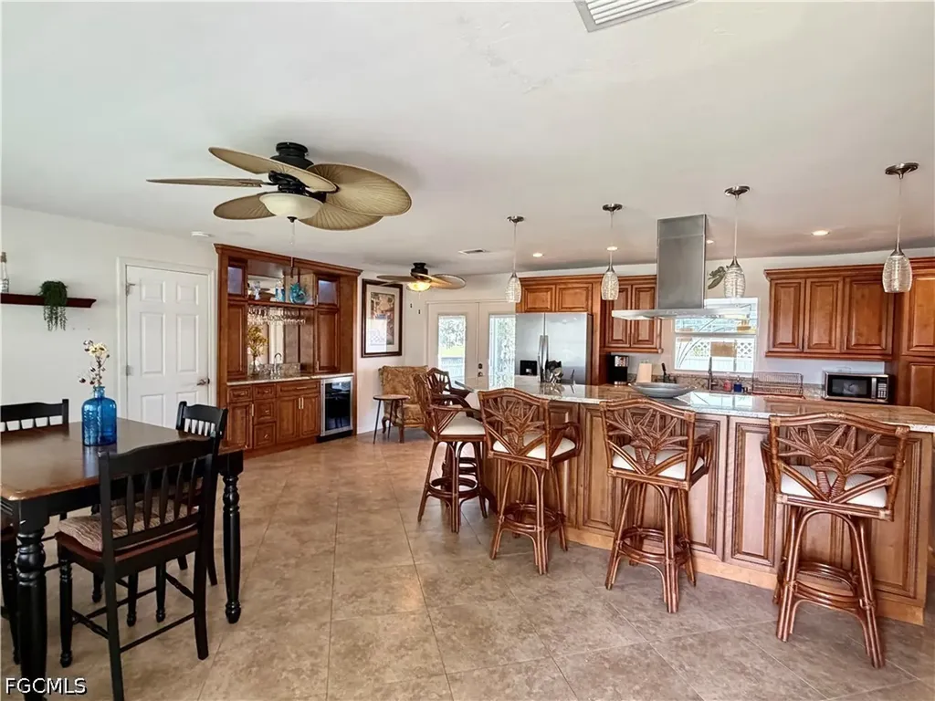 1122 El Dorado Parkway E Cape Coral FL 33904