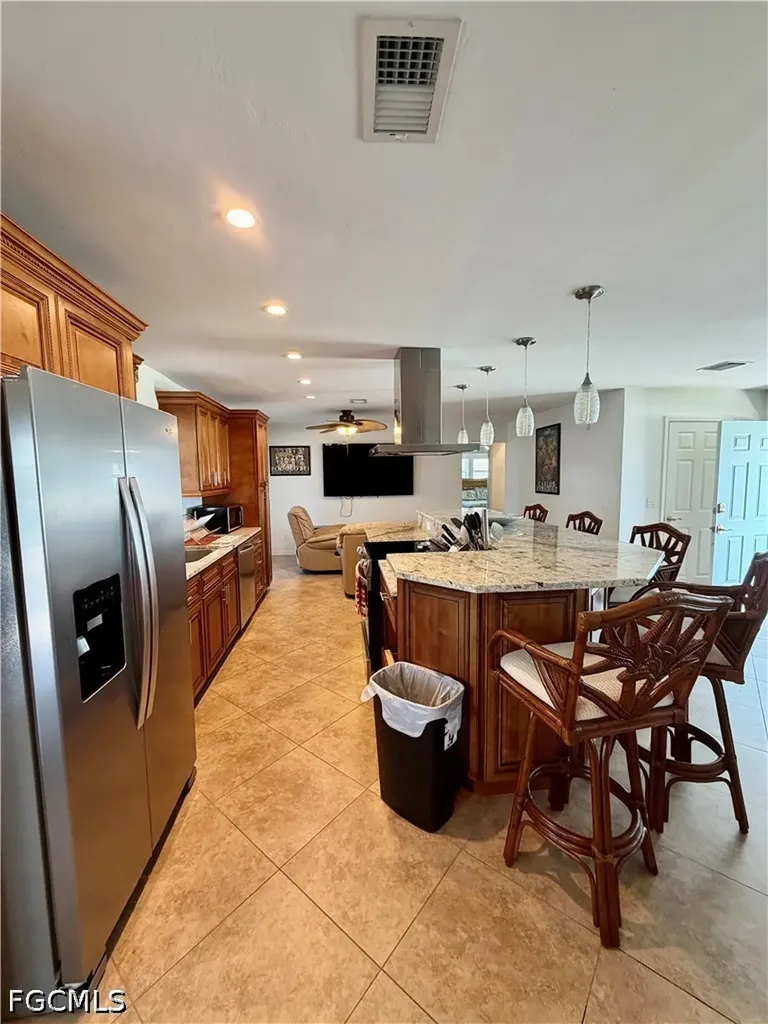 1122 El Dorado Parkway E Cape Coral FL 33904