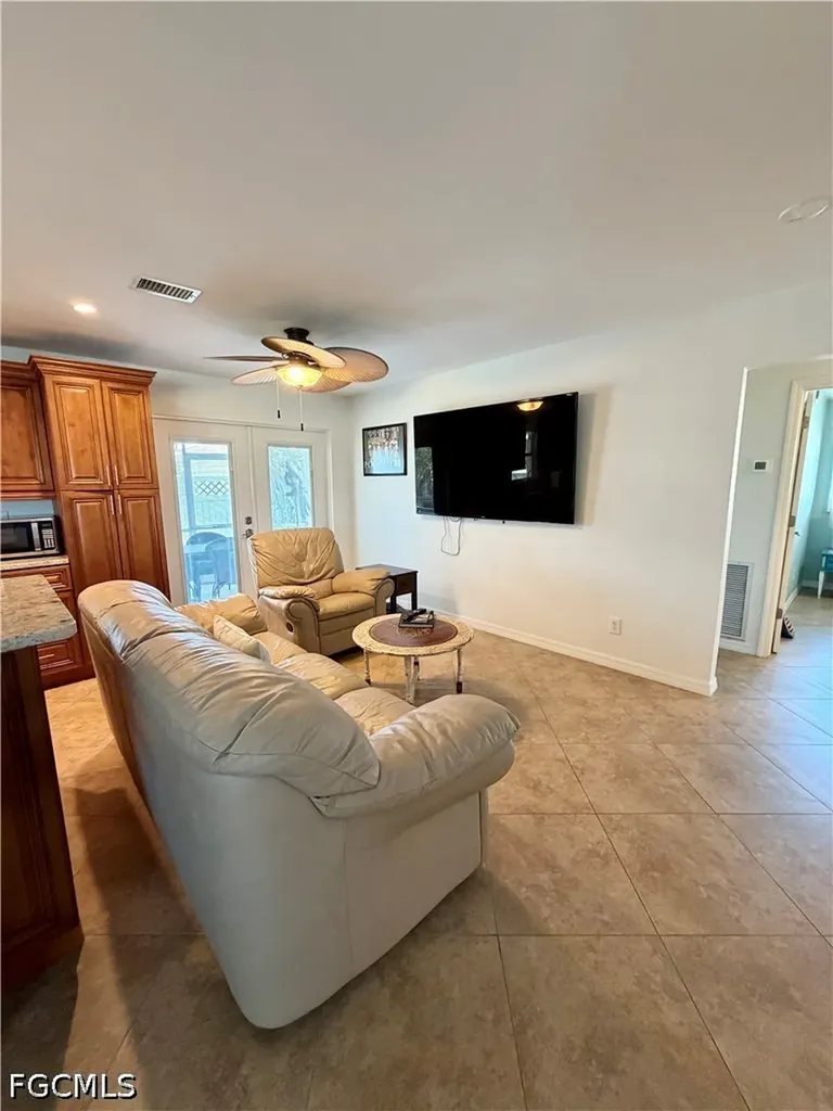 1122 El Dorado Parkway E Cape Coral FL 33904