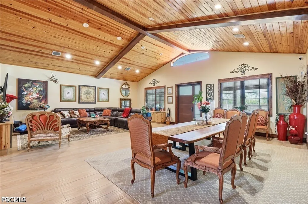 842 Hunting Club Avenue Clewiston FL 33440