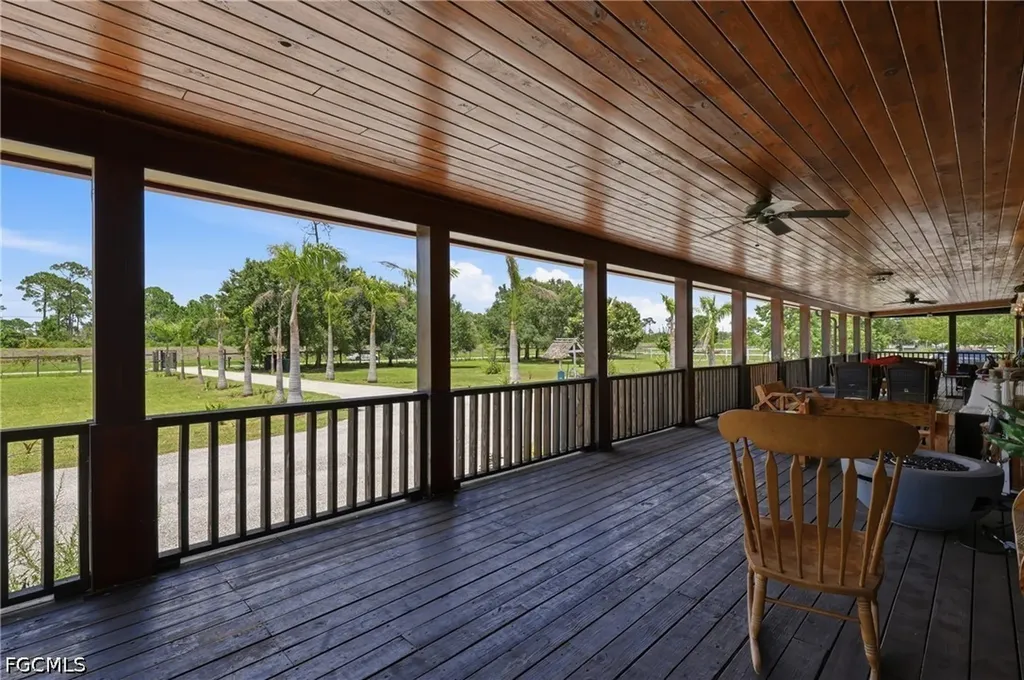 842 Hunting Club Avenue Clewiston FL 33440