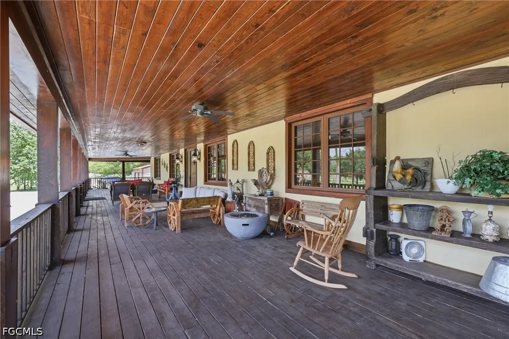 842 Hunting Club Avenue Clewiston FL 33440