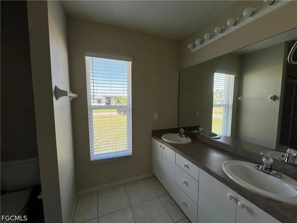 1721 SW 16th Terrace Cape Coral FL 33991