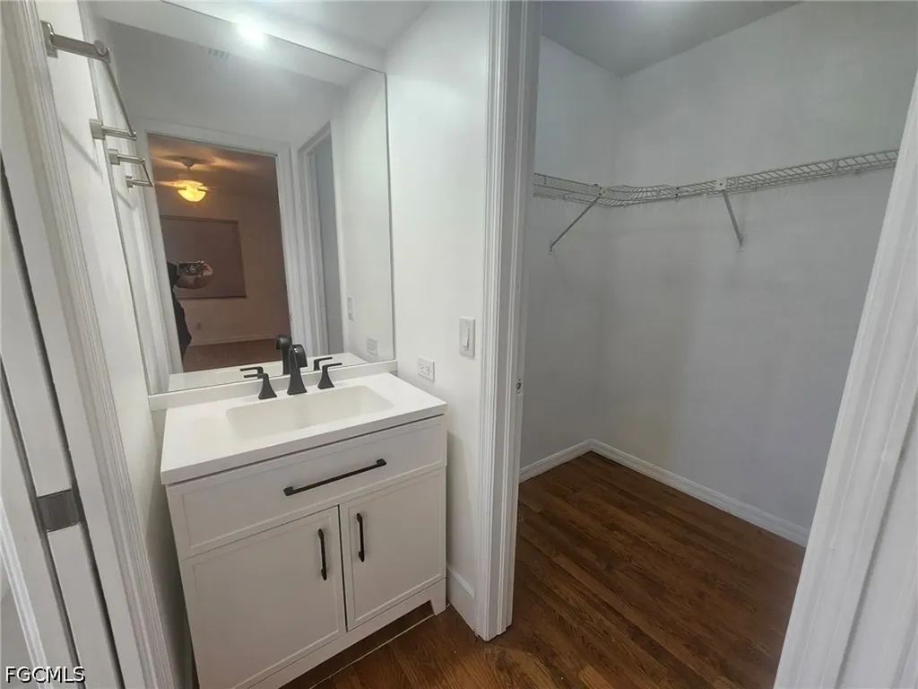 5989 Hillyer Court W North Fort Myers FL 33903