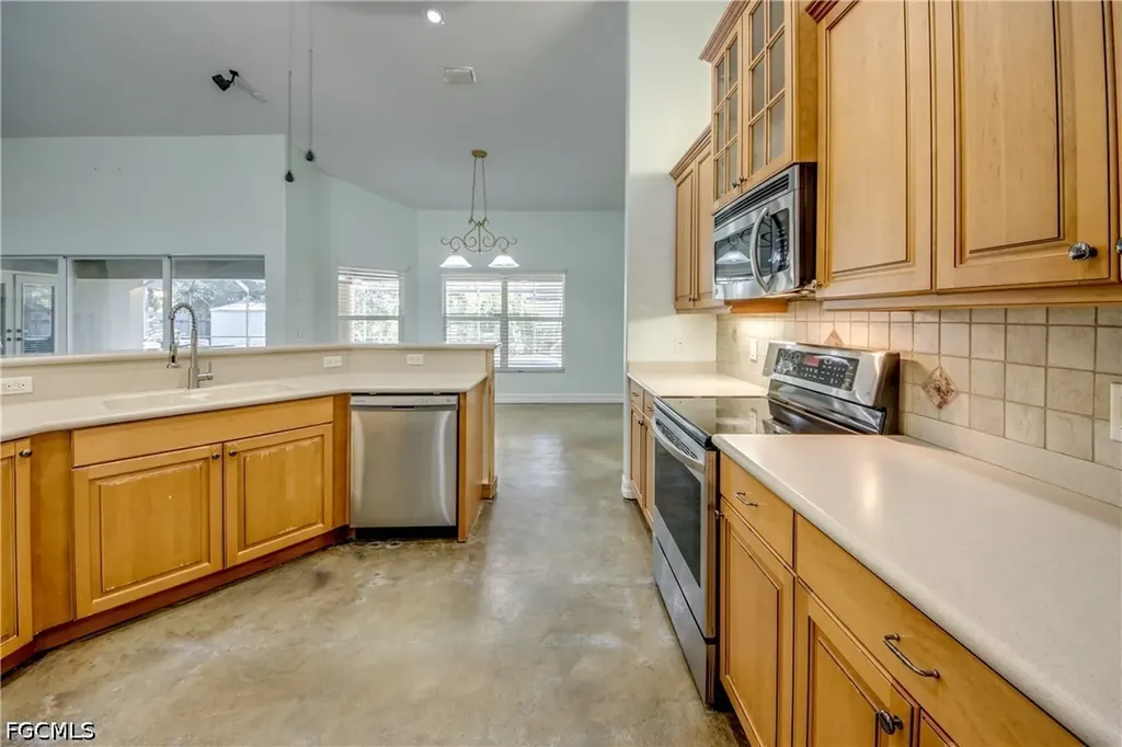 2511 NW 29th Terrace Cape Coral FL 33993