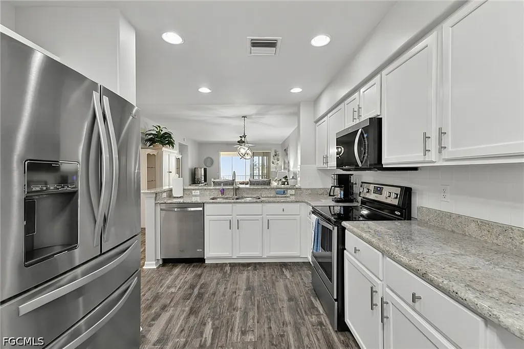 9180 Southmont Cove Fort Myers FL 33908
