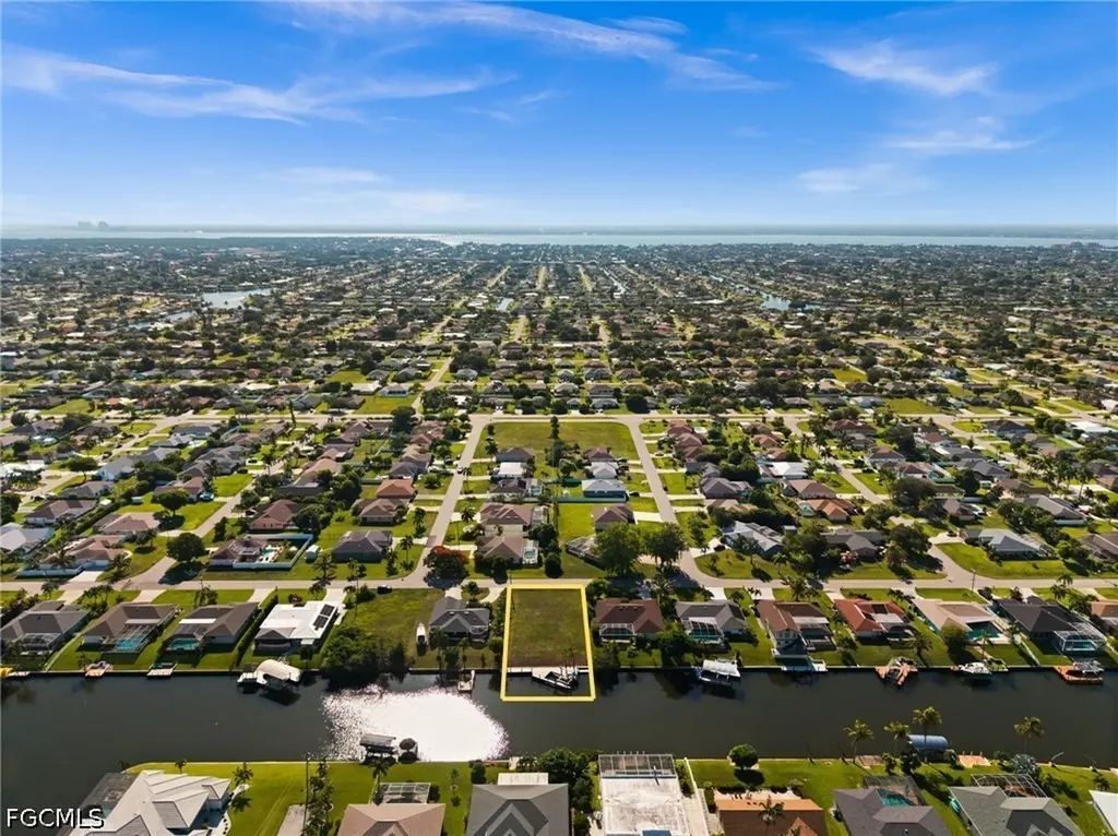 3022 SE 6th Avenue Cape Coral FL 33904