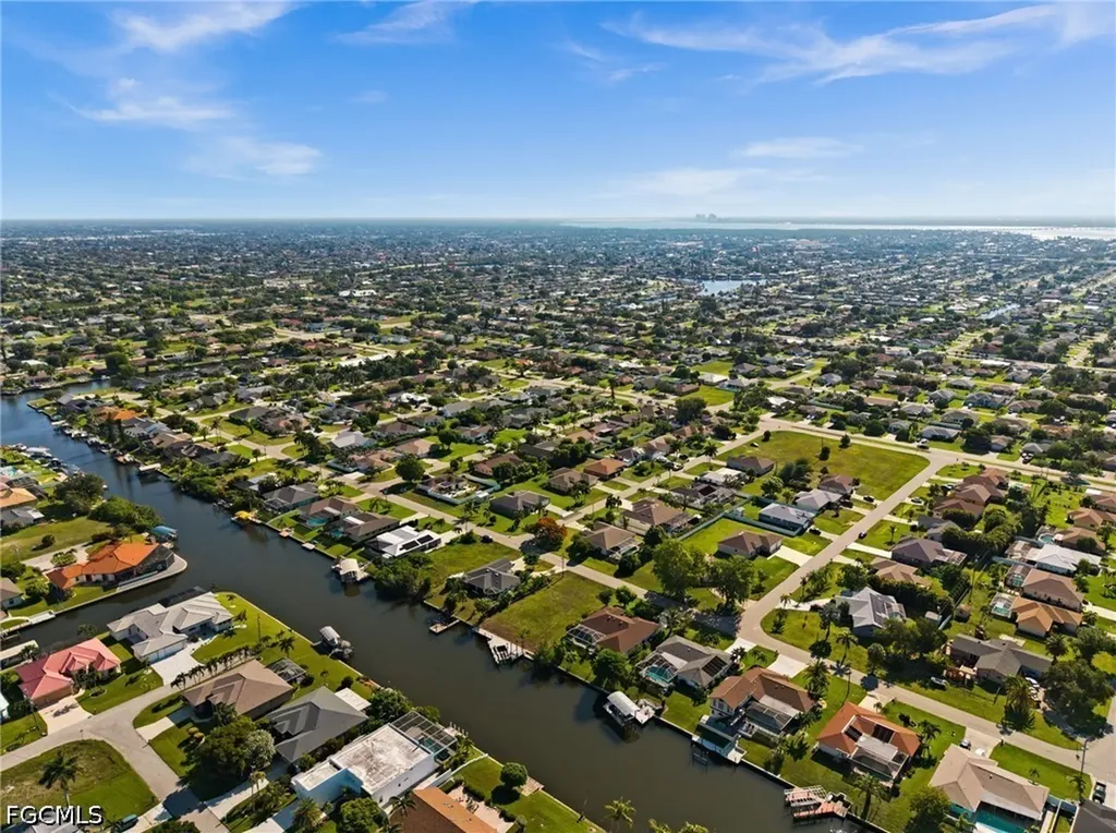 3022 SE 6th Avenue Cape Coral FL 33904