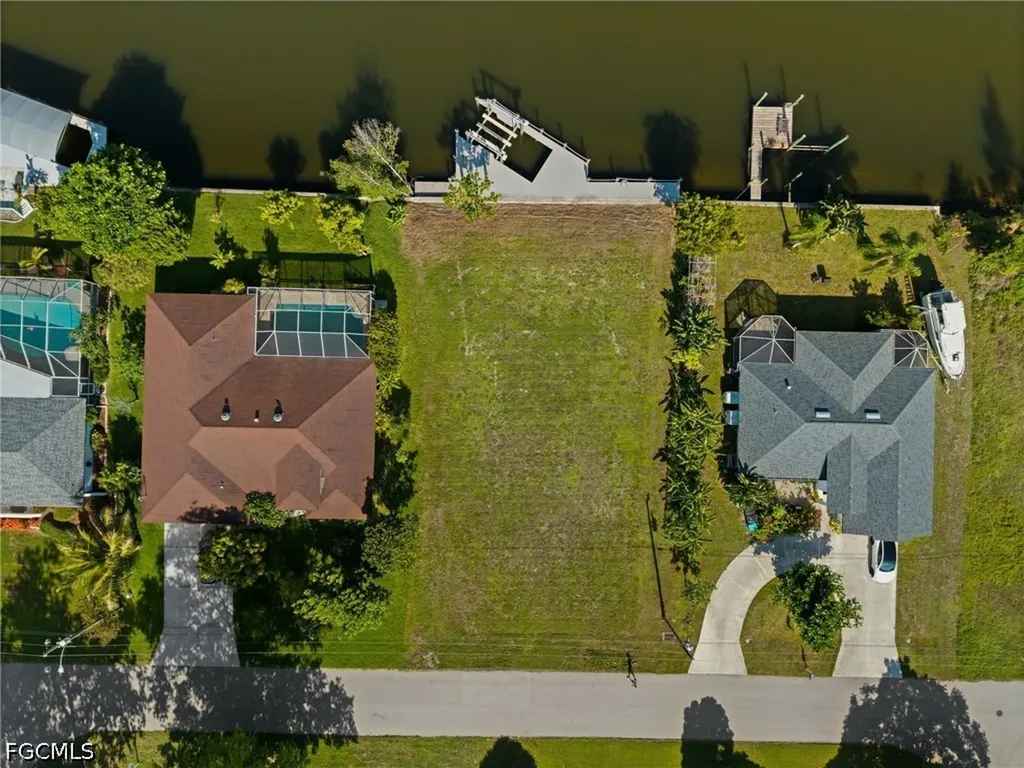 3022 SE 6th Avenue Cape Coral FL 33904