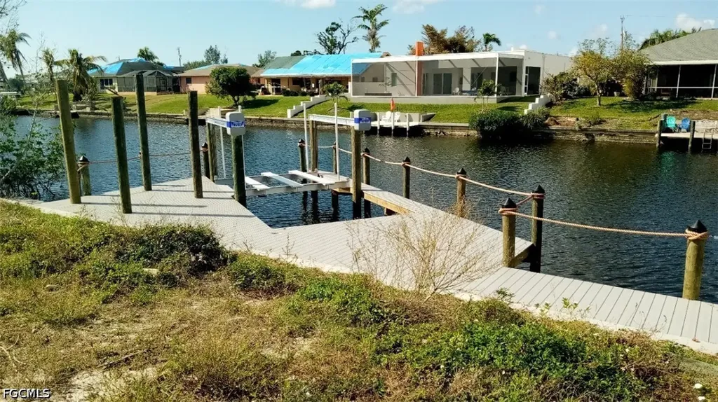 3022 SE 6th Avenue Cape Coral FL 33904